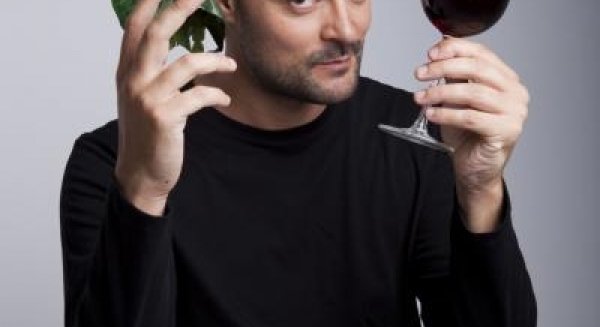 El humor llega al Teatro Cánovas con  la Compañía La Líquida y su obra ‘¡Oh, Vino!’