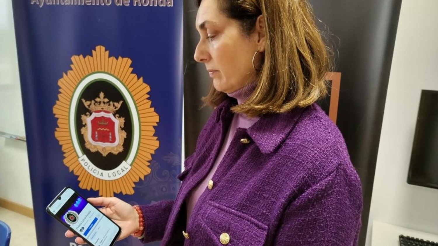 Ronda aumenta los canales de comunicación a través de un nuevo perfil de la Policía Local en Facebook