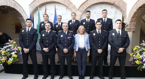 La alcaldesa de Marbella subraya la apuesta por reforzar la plantilla de la Policía Local