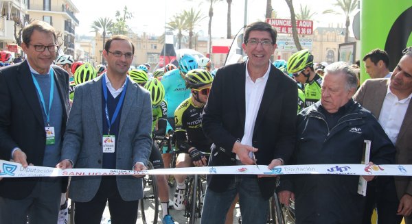 Marín destaca que el ciclismo “es un excelente escaparate para mostrar Andalucía como destino”