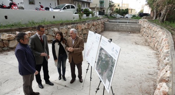 El Ayuntamiento construye una trampa de acarreos en el Arroyo Calvario