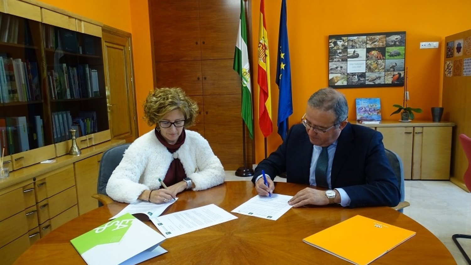 El 061 y la EASP se unen para fomentar la investigación en salud pública y epidemiológica