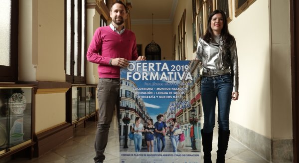 El Ayuntamiento oferta a la juventud cursos de formación con 740 plazas y precios reducidos