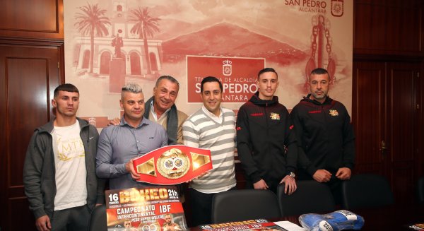 El Palacio de Deportes Elena Benítez acogerá mañana el Campeonato Intercontinental IBF de Boxeo