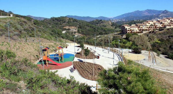 Estepona crea una nueva zona verde de 10.000 metros cuadrados junto a La Resinera y Las Joyas