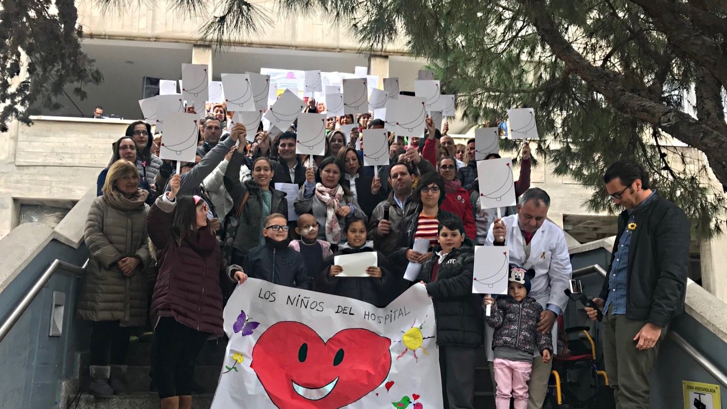 El Hospital Materno Infantil conmemora el Día Internacional de la lucha contra Cáncer Infantil