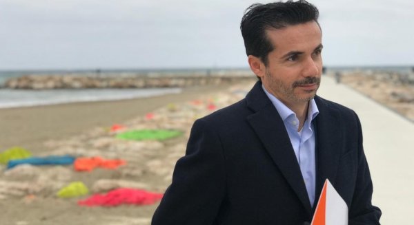 Ciudadanos lamenta que el PP no haya consultado a la ciudadanía el pintar con spray las rocas de las playas