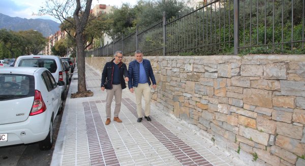 Marbella finaliza varias actuaciones de acerado e iluminación en el marco del Plan de Barrios