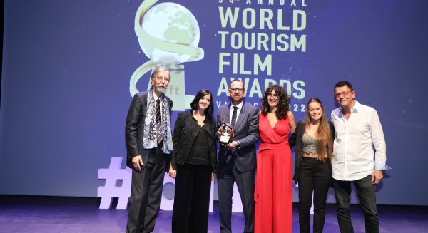 Andalucía recibe el premio a la mejor campaña de turismo del mundo para una región