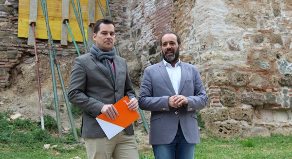 Cs exige un plan que acabe con los derrumbes y consolide el conjunto Alcazaba-Gibralfaro