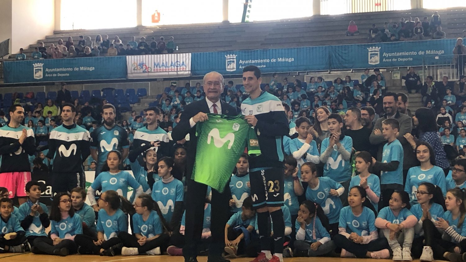 La gira Megacracks llega a Málaga para ofrecer a más de 700 escolares una clase práctica