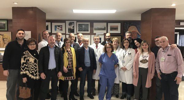 El Hospital Regional inaugura la exposición de pintura y fotografía tras el concurso convocado