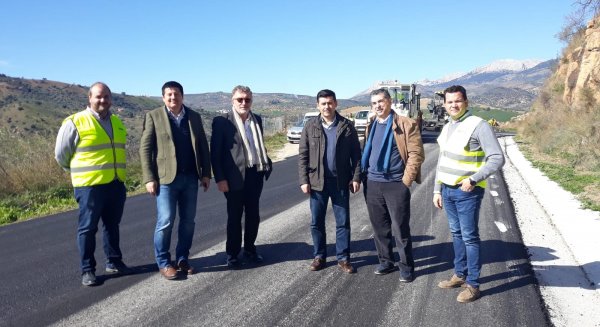 La Diputación ultima el arreglo de un nuevo tramo de la carretera entre Riogordo y Benamargosa