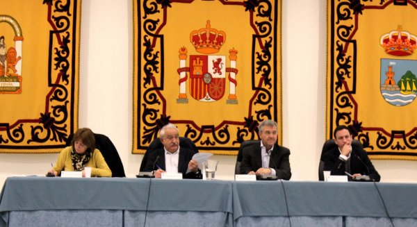 Estepona reconoce la labor de los bomberos del CPB procedentes del municipio