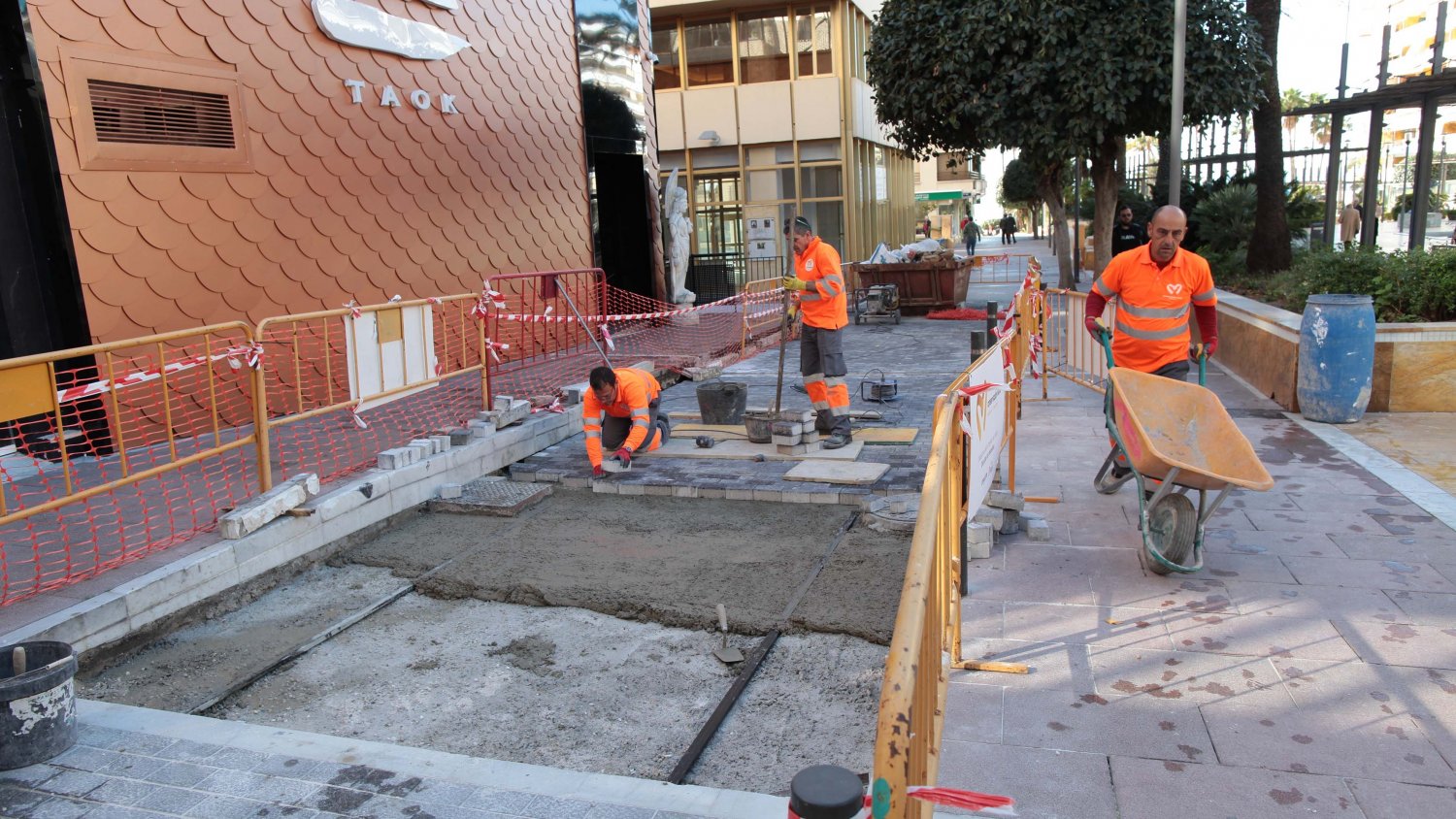 Marbella acomete la reparación de los tramos de calzada de la avenida del Mar