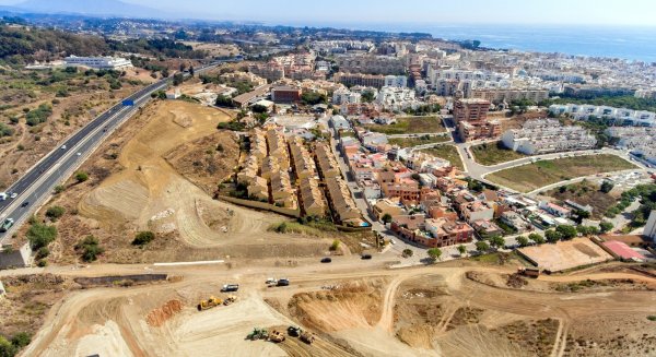 Estepona licita la cesión de otra parcela municipal para la construcción de 19 viviendas de VPO