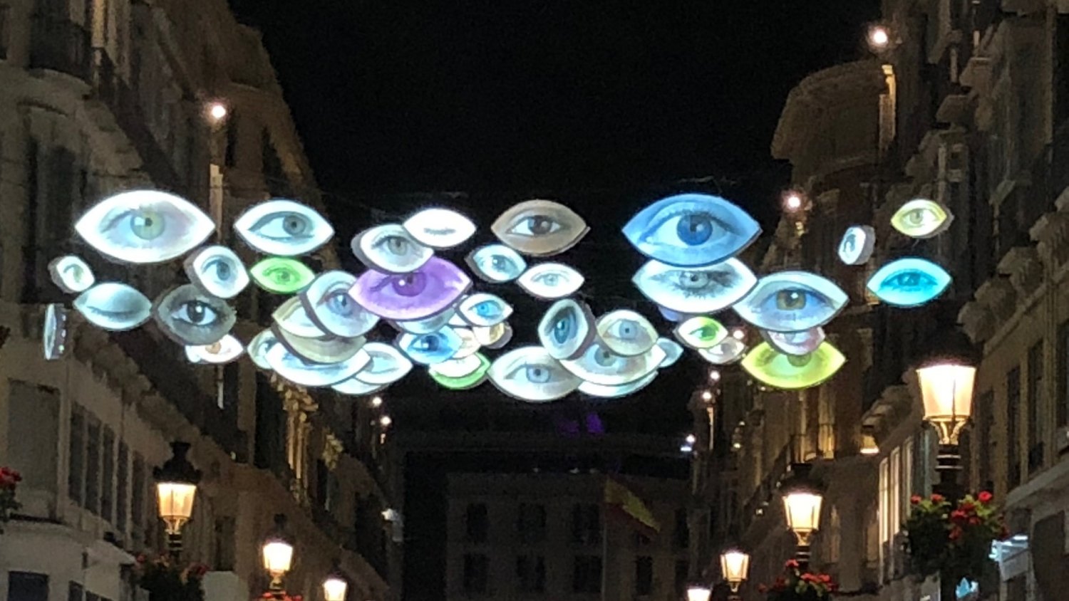La vuelta al mundo en una noche, elegido por la para la XII Noche en Blanco