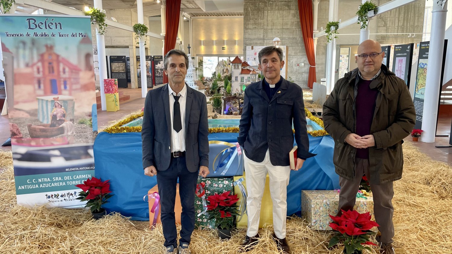 Torre del Mar inaugura su tradicional Belén de Navidad con más de 50 metros y 1.000 figuras