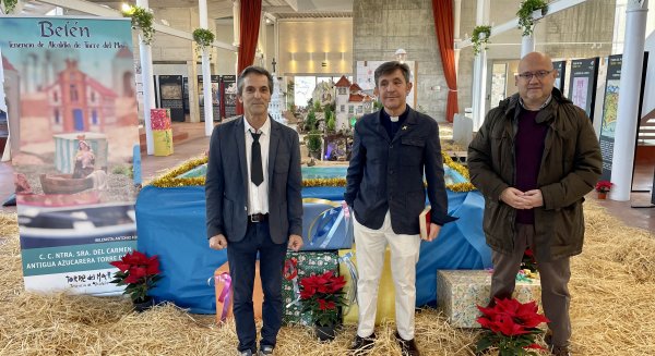 Torre del Mar inaugura su tradicional Belén de Navidad con más de 50 metros y 1.000 figuras