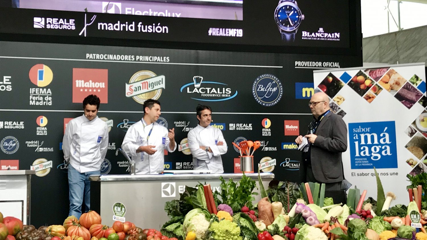 Los chefs Estrella Michelin Diego Gallegos, José Carlos García y Juanjo Carmona ofrecen un 'showcooking'