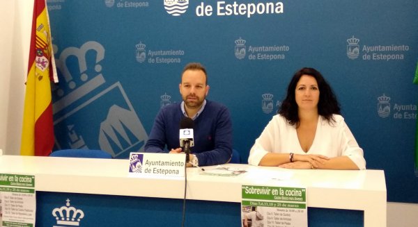 Estepona y la Escuela de Hostelería  ofrecen cinco talleres básicos de cocina para los jóvenes