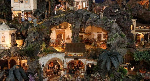 La Diputación da la bienvenida a la Navidad con la inauguración del alumbrado