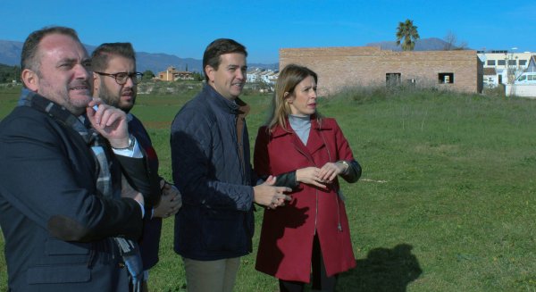 El PSOE denuncia que el PP vuelve a poner 