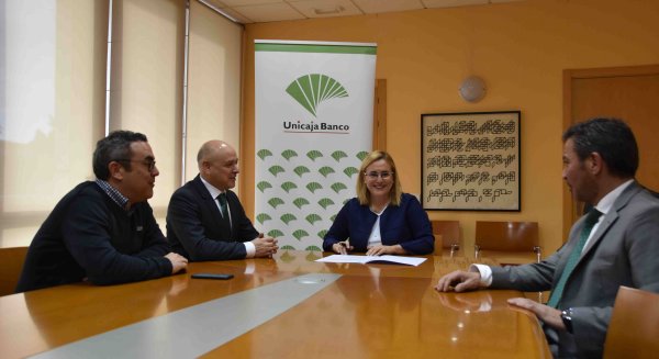 Renovado el acuerdo de patrocinio de Unicaja Banco al Marenostrum Music Castle Park