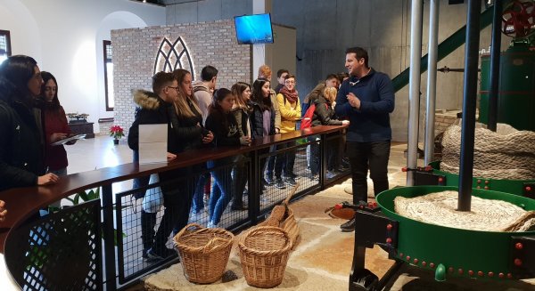 Un centenar de jóvenes del Valle del Guadalhorce conocen las posibilidades de innovación social