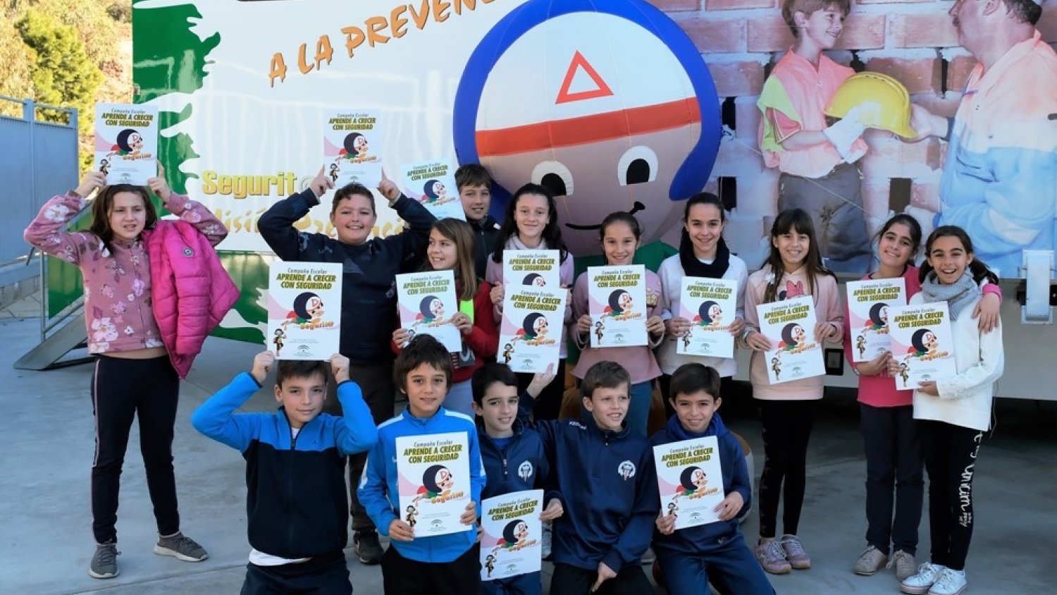 Más de medio millar de escolares de la provincia se suben al bus de la prevención