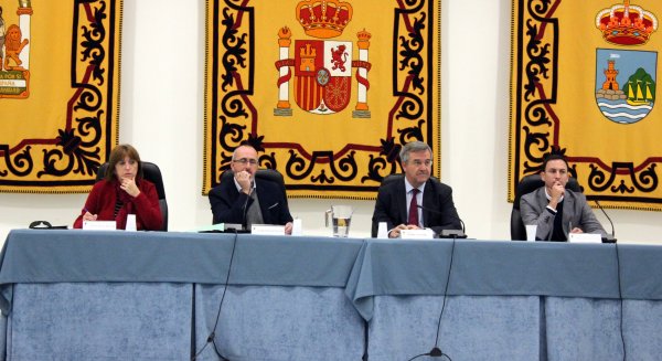 Estepona pide al Ministerio de Fomento la construcción de seis pasos peatonales en la A-7