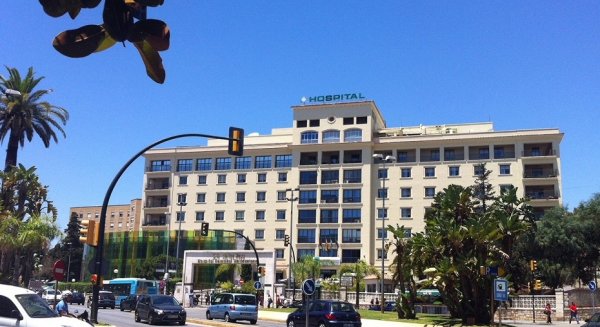 Ocho personas resultan afectadas en un incendio de vivienda en Málaga capital