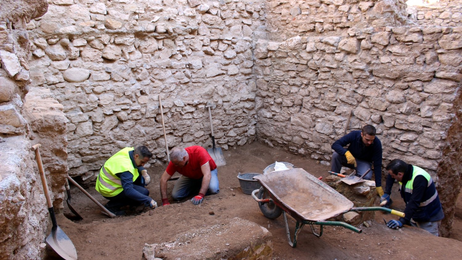 El Ayuntamiento inicia los trabajos arqueológicos para recuperar el Castillo de San Luis