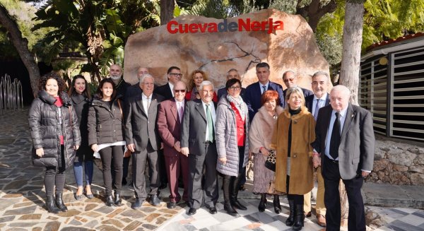 Los descubridores protagonizan los actos con motivo del 60º aniversario del hallazgo de la Cueva de Nerja