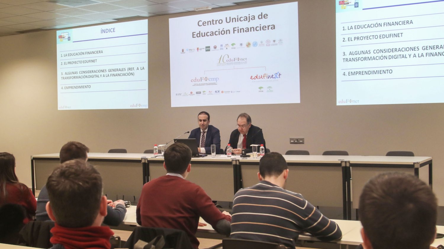 Unicaja participa en un taller de la UMA a través de una sesión sobre educación financiera y emprendimiento