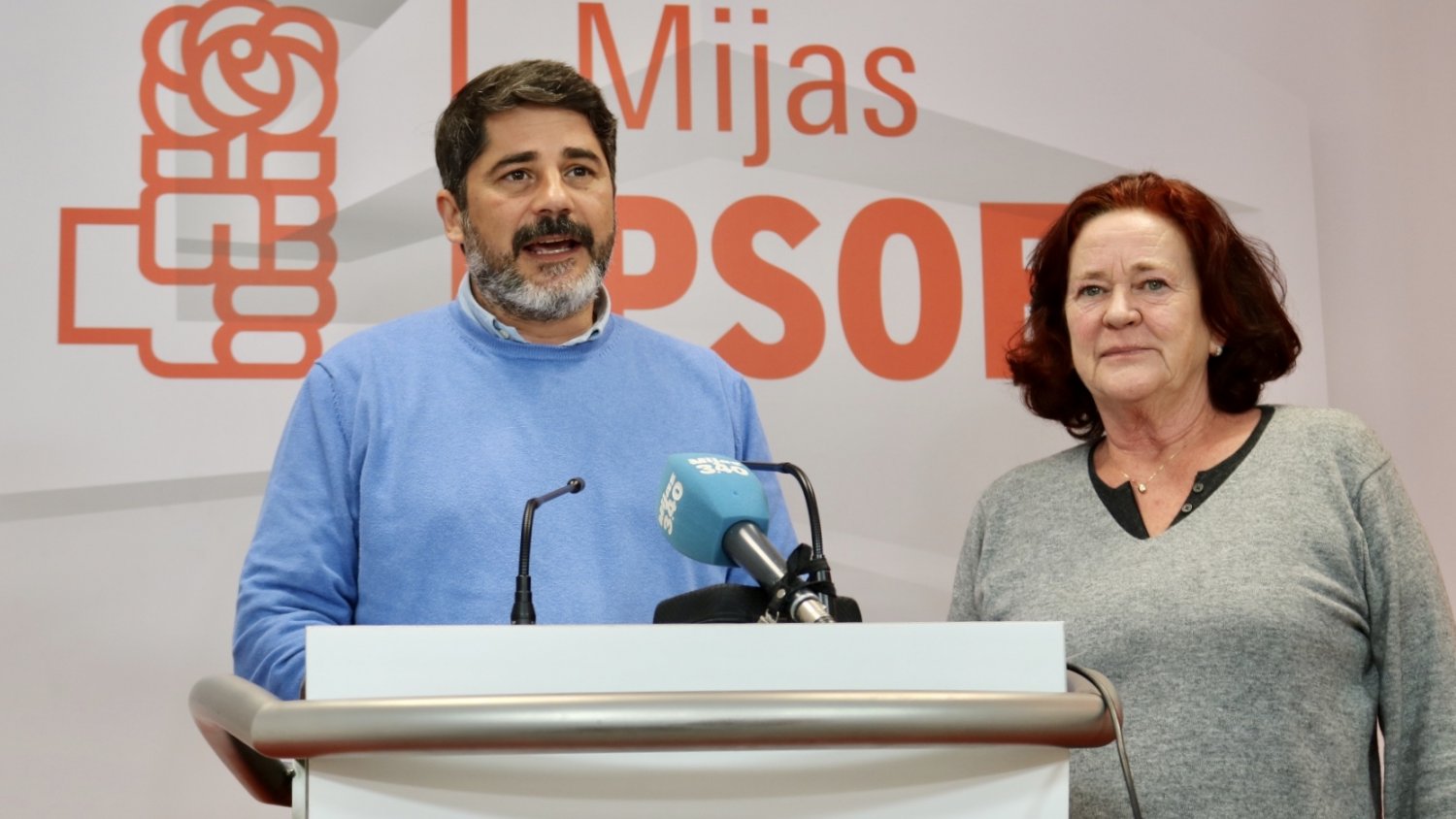 El PSOE de Mijas apela al voto extranjero para detener el avance de los partidos con discurso xenófobo