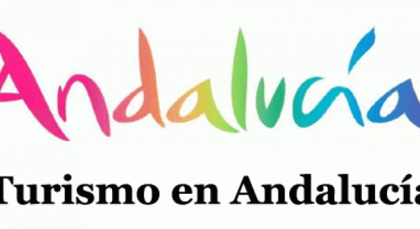Fernández valora el repunte de llegadas de turistas extranjeros a Andalucía por encima de la media nacional