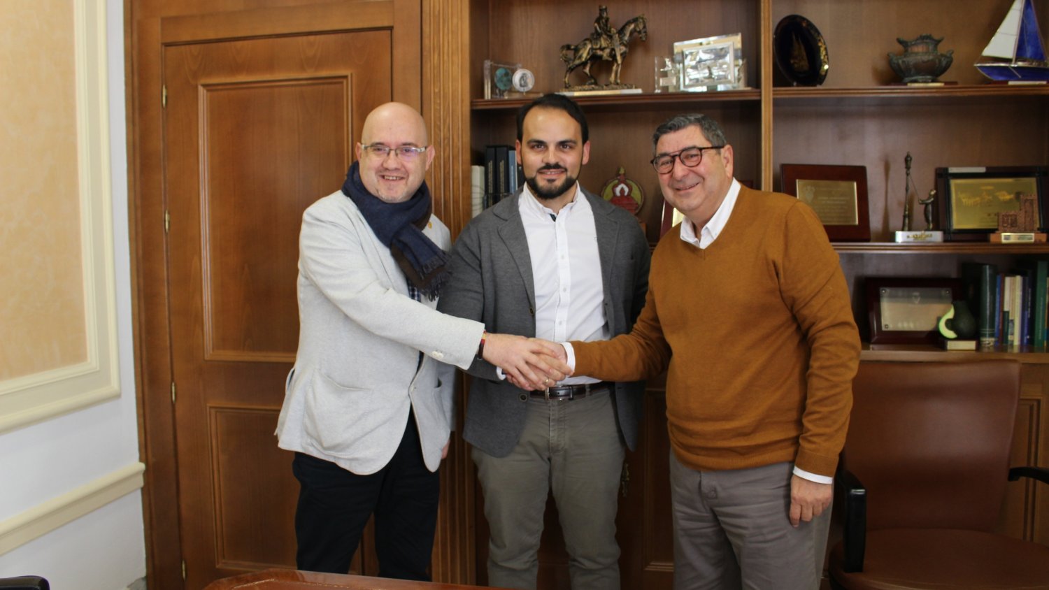 Moreno Ferrer da luz verde a la peatonalización del tramo norte de la calle del Mar