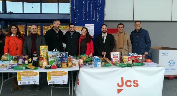 Jcs organiza su tradicional recogida de juguetes y alimentos en favor de Cruz Roja Juventud y Banco de Alimentos