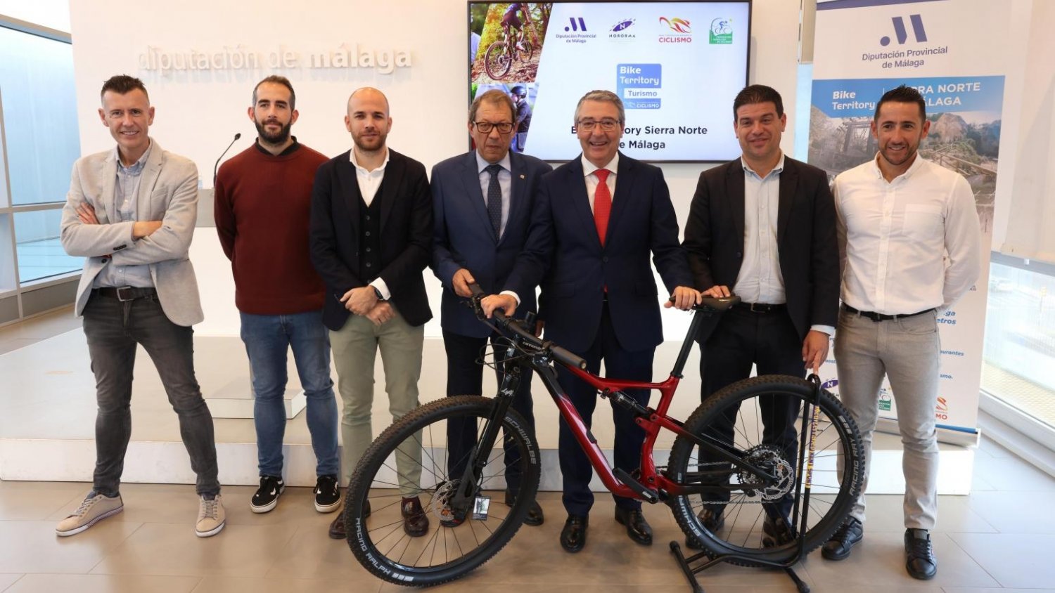 La Diputación convierte la Sierra Norte de Málaga en una de las mejores zonas de España para bicicleta