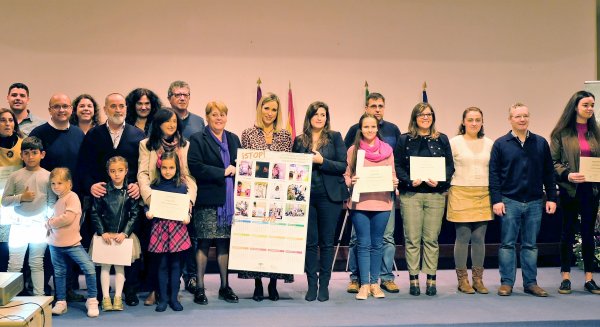12 imágenes de la comunidad educativa contra la violencia de género