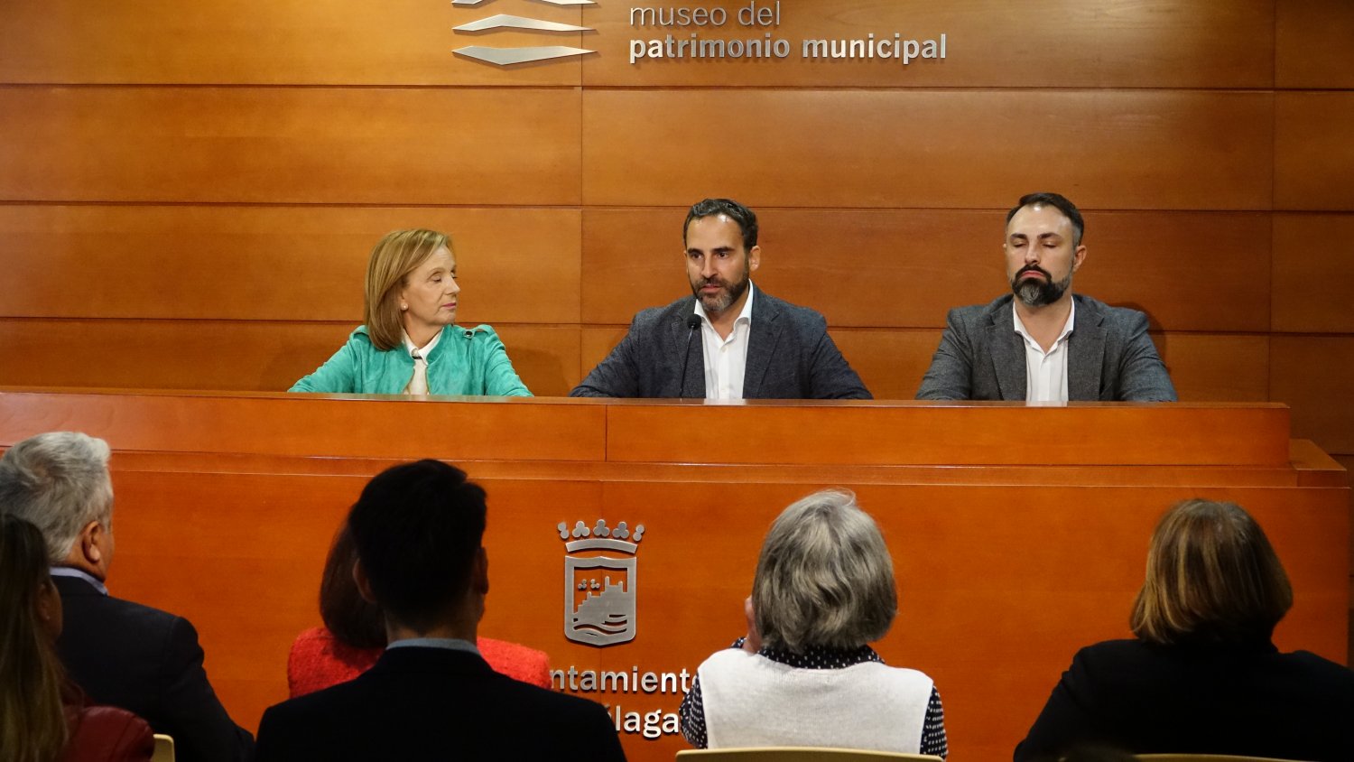 El PSOE pide en pleno acabar con la Torre del Puerto