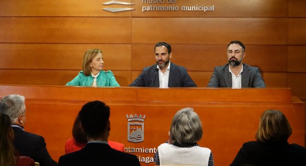 El PSOE pide en pleno acabar con la Torre del Puerto