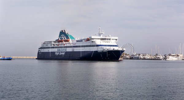 Baleària programa salidas extra entre Melilla y Málaga para las fechas navideñas