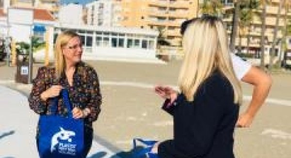 Fuengirola apuesta por la conservación marina con el impulso de una jornada de limpieza de plásticos