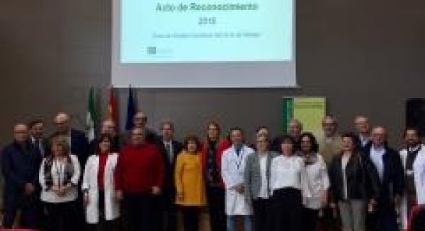 El Hospital de la Serranía de Ronda acoge un acto de homenaje a los profesionales que se han jubilado