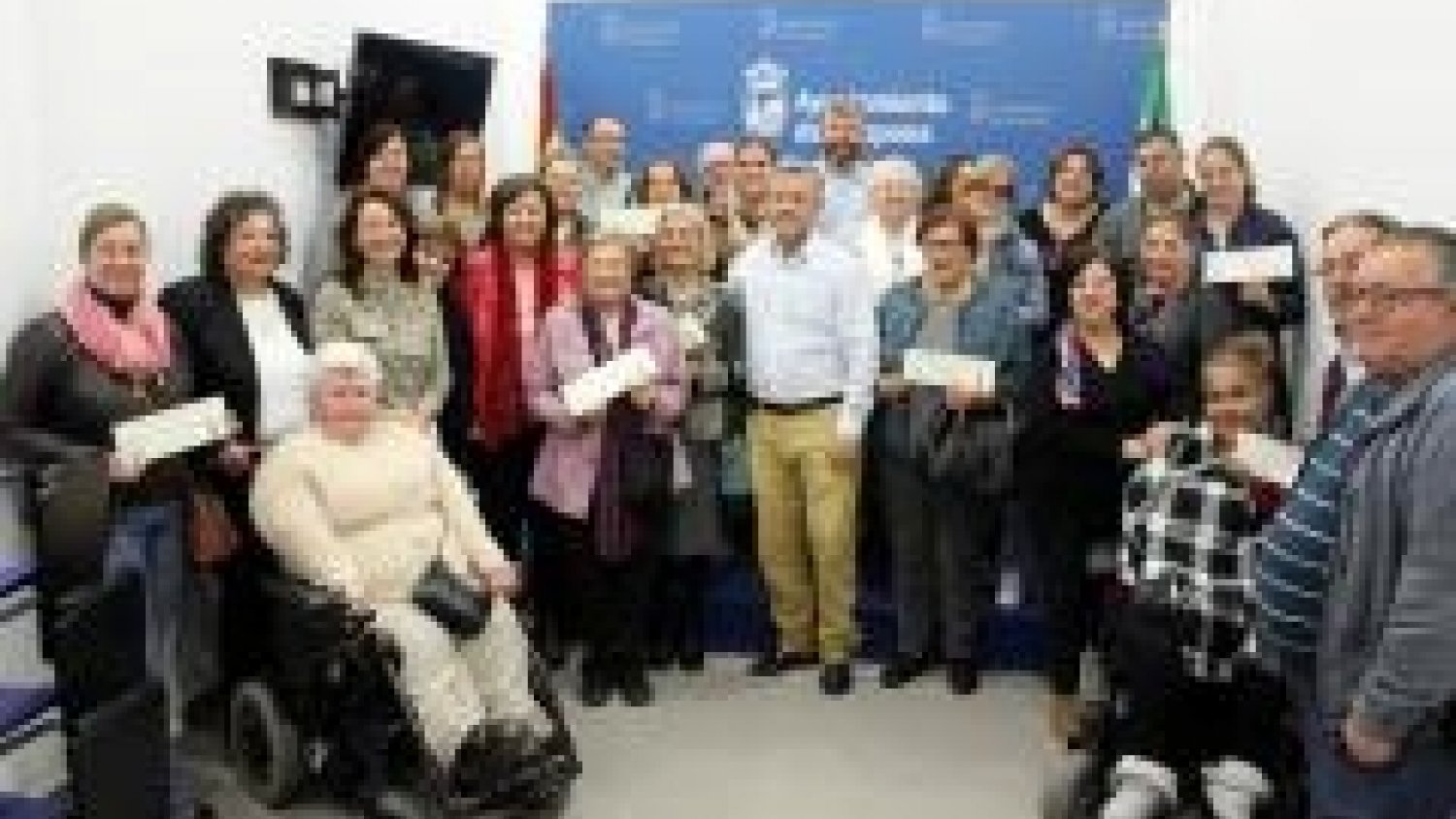 El Ayuntamiento entrega subvenciones a una veintena de colectivos sociales en Estepona
