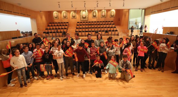 Medio centenar de alumnos de Alhaurín el Grande participan en el pleno infantil de la Diputación