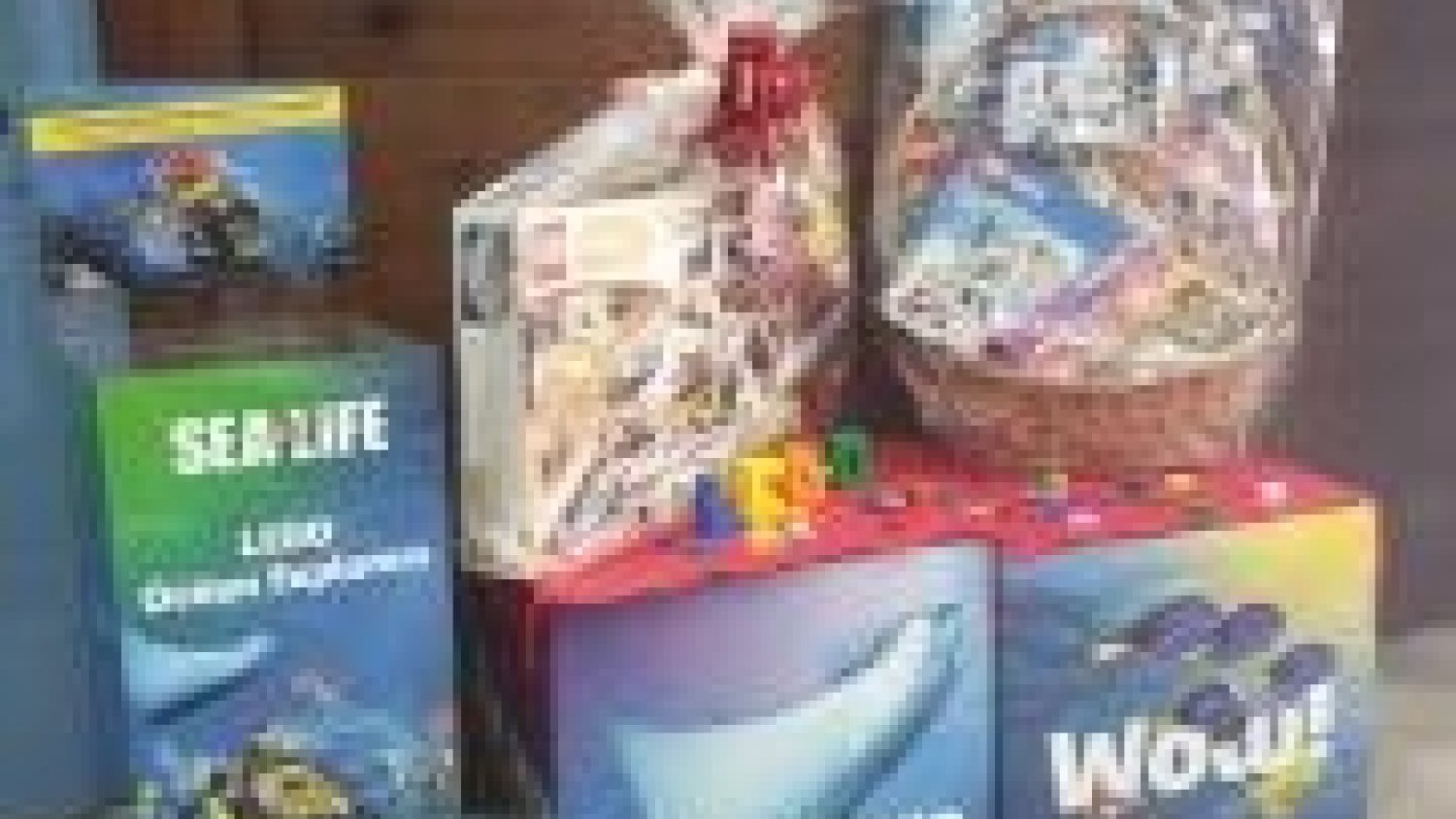 Lego y Sea Life Benalmádena sortean una original cesta de navidad de Lego valorada en más de 500€