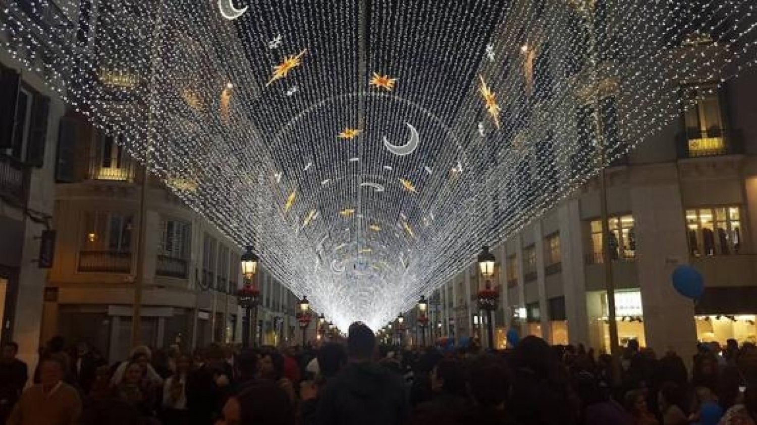 Málaga enciende mañana la decoración luminosa de la Navidad